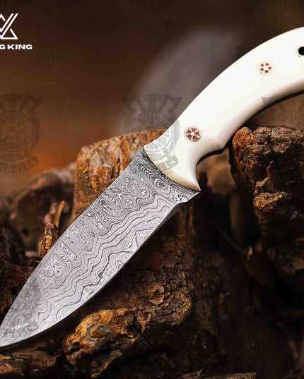 Handmade Damascus Steel Skinner Knife: Resin Handle, Hunting Camping Knife