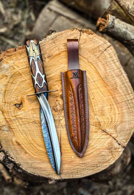 <strong>Discover the perfect hunting knives for your next outdoor adventure. Crafted with precision and reliability in mind.</strong>