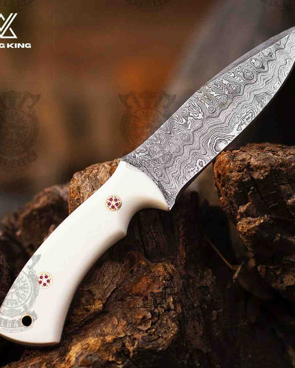 Handmade Damascus Steel Skinner Knife: Resin Handle, Hunting Camping Knife