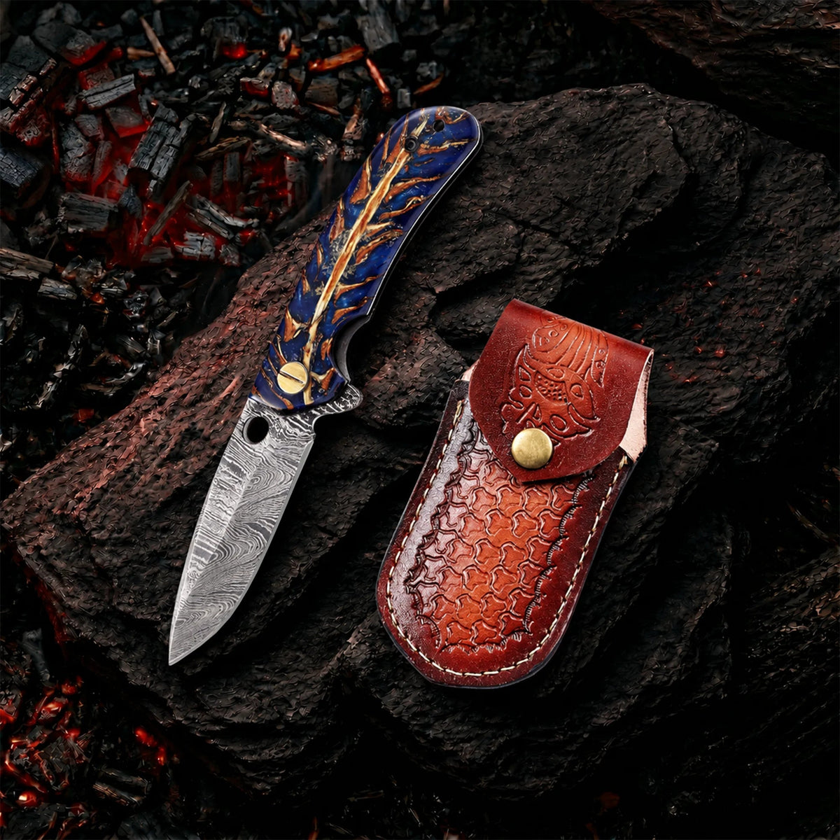 7.2′ Handmade Damascus Steel Pocket Knife with Leather Sheath Pine Cone Handle | PC-001-BL