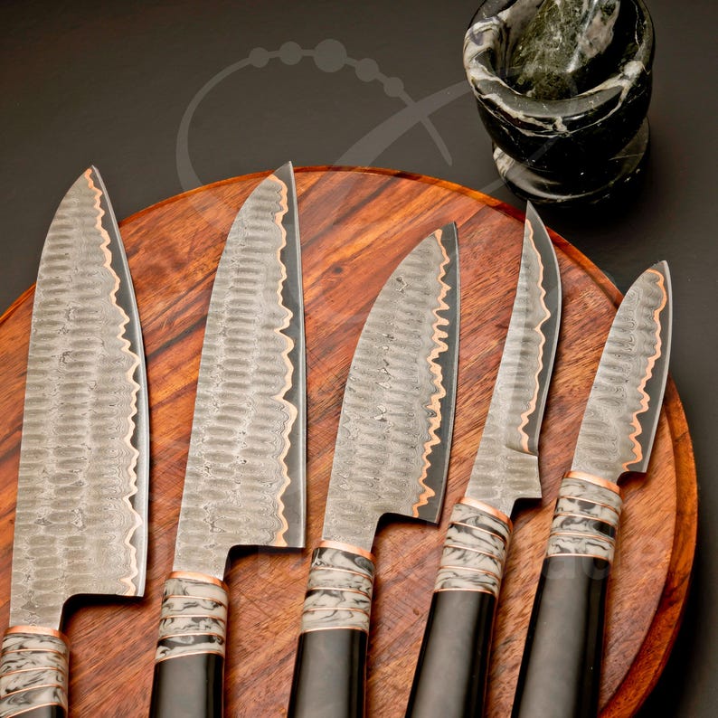 Copper Damascus chef knife set, a distinctive gift for chefs and cooking lovers