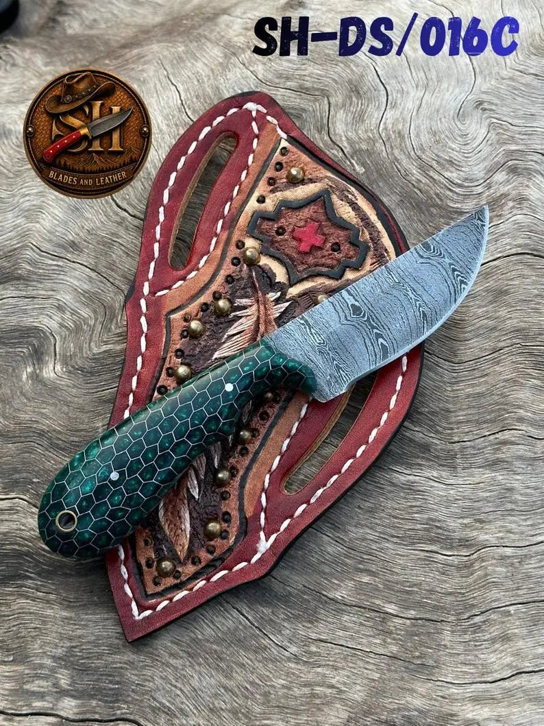 Approx. 58 HRC high-carbon Damascus cowboy skinner knife with resin handle