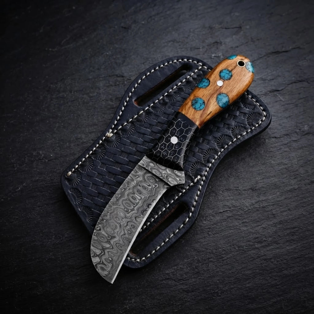 Hand-forged Damascus curved skinning knife with Cholla Cactus handle – Cholla Cactus wood handle close-up