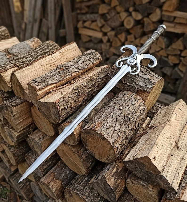 Sage sword resting in its matching sheath