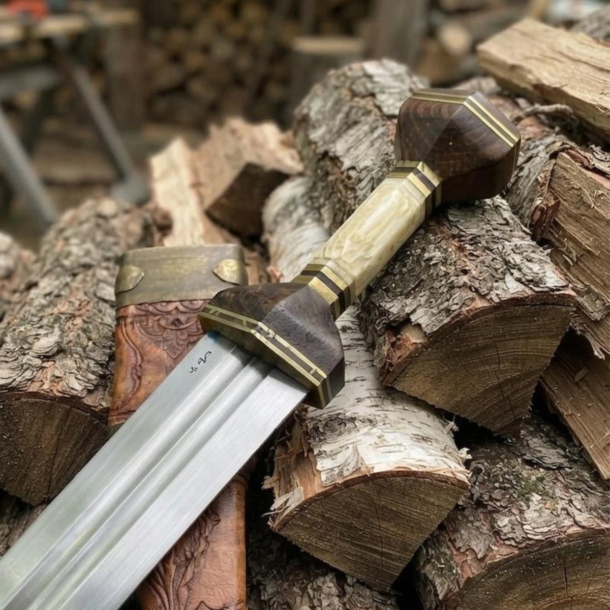 Marcus Aurelius inspired Gladius Sword for Roman history collectors