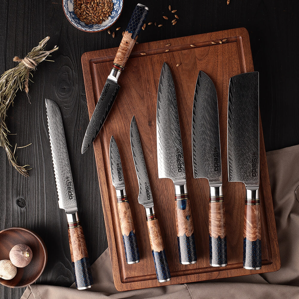 67-layer Damascus blades of the Hanikamu 7-piece chef knife set