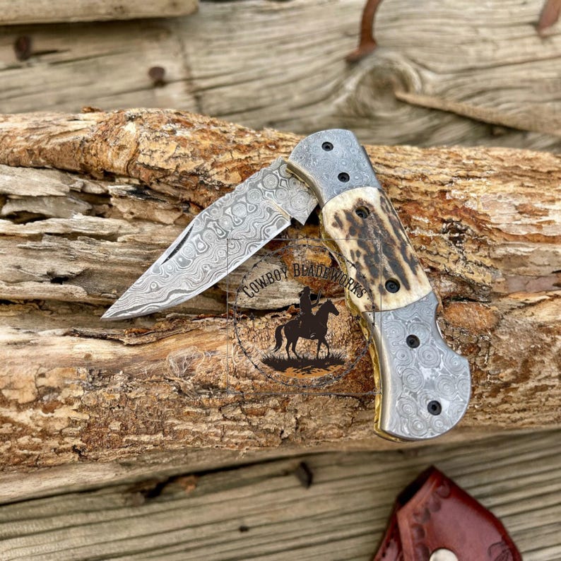 Handmade Damascus Steel Pocket Knife: Stag Horn Handle, Leather Sheath