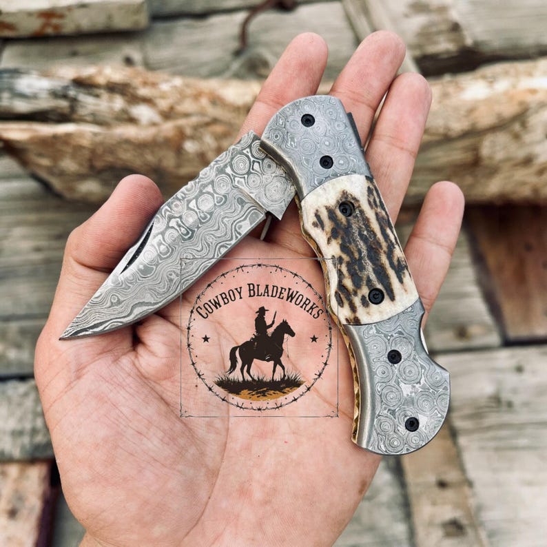 Handmade Damascus Steel Pocket Knife: Stag Horn Handle, Leather Sheath