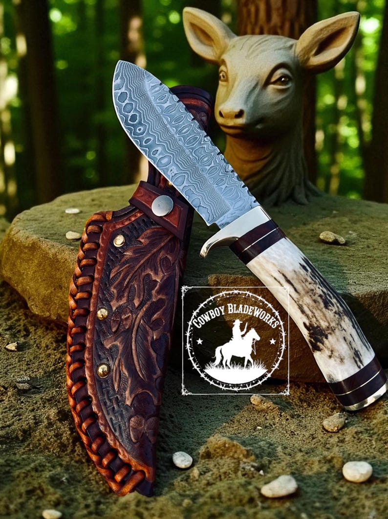 Hand-Forged Damascus Steel Knife: Antler Handle, Leather Sheath